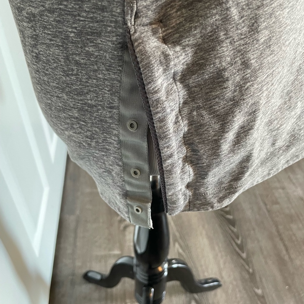 Lululemon hill and valley turtleneck - Picture 5 of 16